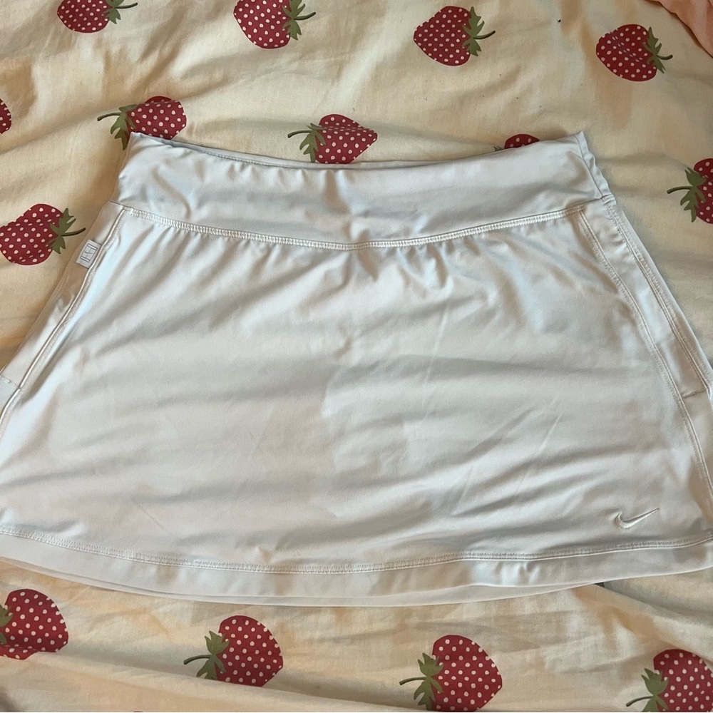 white nike drifit skirt